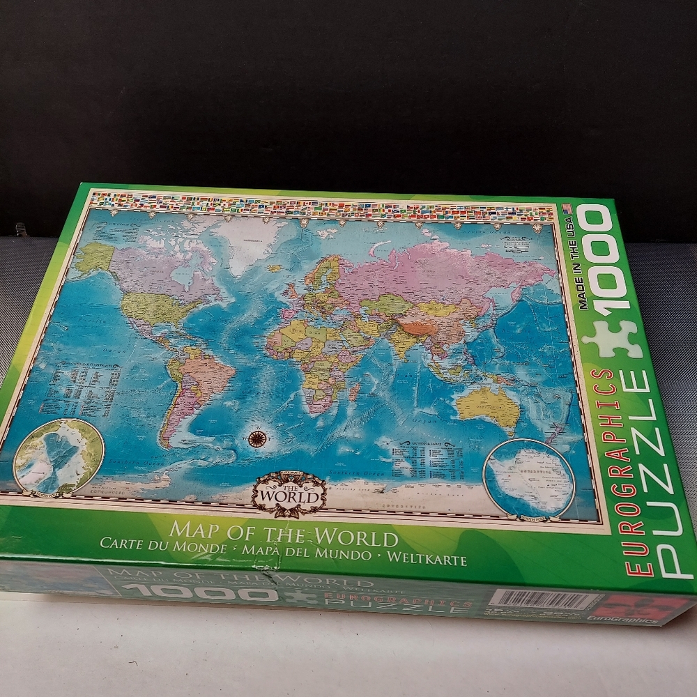 1000pc map of the world with flags